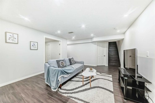 21 Panamount Row Nw, Calgary, AB - Indoor