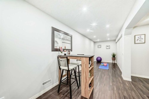 21 Panamount Row Nw, Calgary, AB - Indoor Photo Showing Other Room