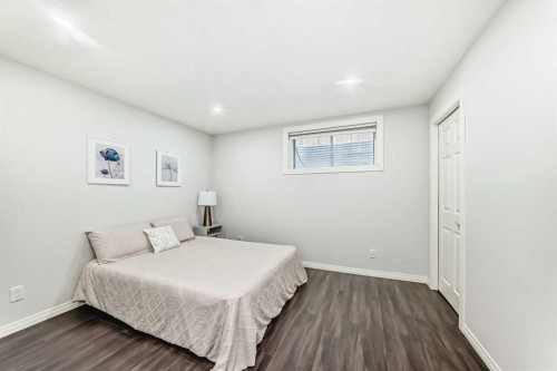 21 Panamount Row Nw, Calgary, AB - Indoor Photo Showing Bedroom