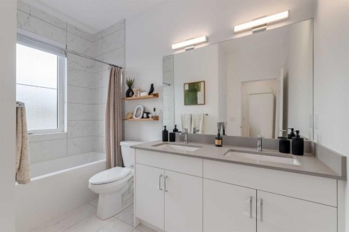 1469 Na'A Drive Sw, Calgary, AB - Indoor Photo Showing Bathroom