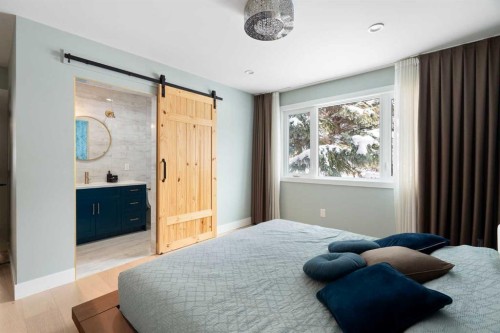 224 Silverview Way Nw, Calgary, AB - Indoor Photo Showing Bedroom