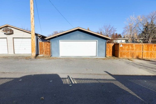 224 Silverview Way Nw, Calgary, AB - Outdoor