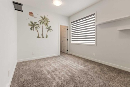 142 Cranbrook Park Se, Calgary, AB - Indoor Photo Showing Other Room