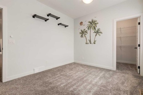142 Cranbrook Park Se, Calgary, AB - Indoor Photo Showing Other Room