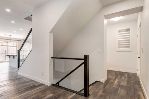 142 Cranbrook Park Se, Calgary, AB - Indoor Photo Showing Other Room