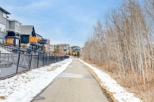 142 Cranbrook Park Se, Calgary, AB - Outdoor
