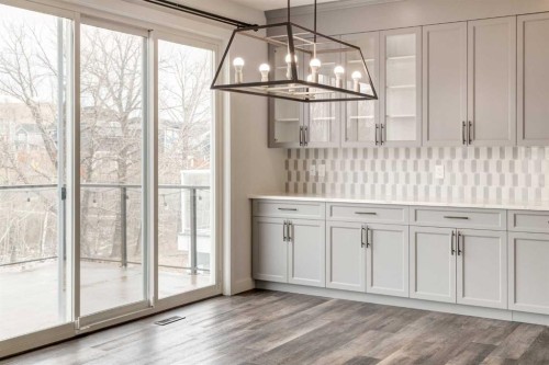 142 Cranbrook Park Se, Calgary, AB - Indoor Photo Showing Other Room