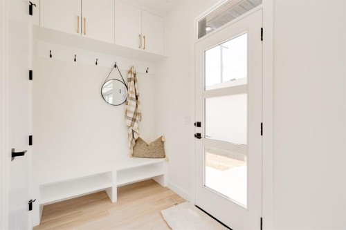 39A Moncton Road Ne, Calgary, AB - Indoor Photo Showing Other Room