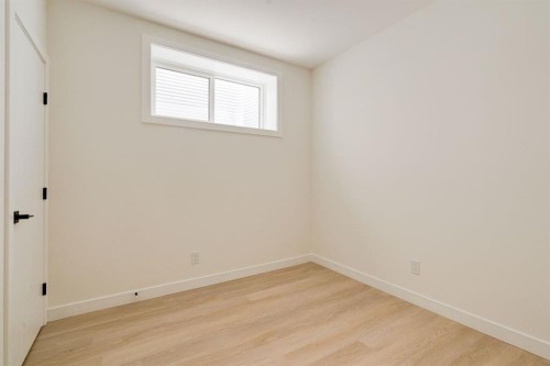 39A Moncton Road Ne, Calgary, AB - Indoor Photo Showing Other Room