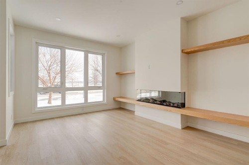 39A Moncton Road Ne, Calgary, AB - Indoor Photo Showing Other Room