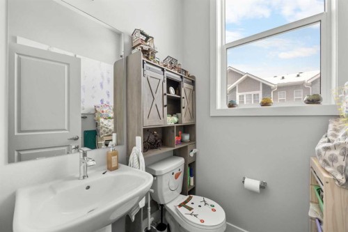 1320 Sage Hill Grove Nw, Calgary, AB - Indoor Photo Showing Bathroom