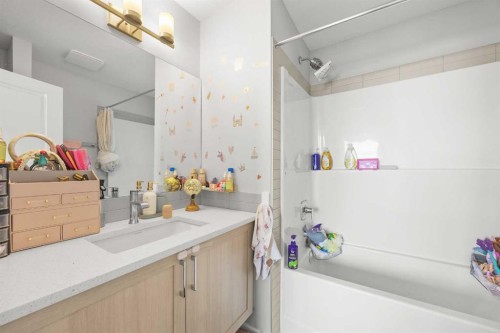 1320 Sage Hill Grove Nw, Calgary, AB - Indoor Photo Showing Bathroom