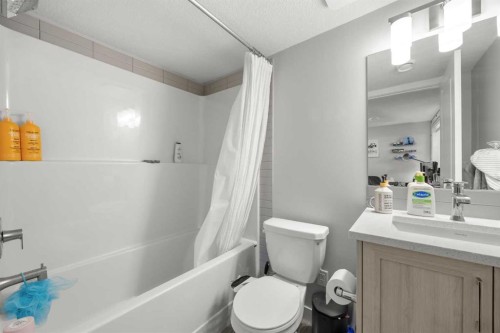 1320 Sage Hill Grove Nw, Calgary, AB - Indoor Photo Showing Bathroom