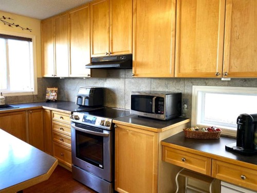 90 Tuscany Springs Heights Nw, Calgary, AB - Indoor Photo Showing Kitchen