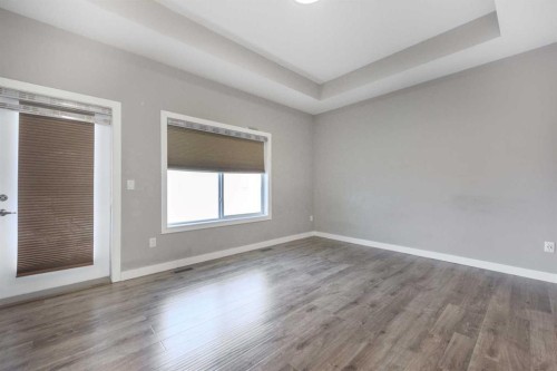 35 Sherview Grove Nw, Calgary, AB - Indoor Photo Showing Other Room