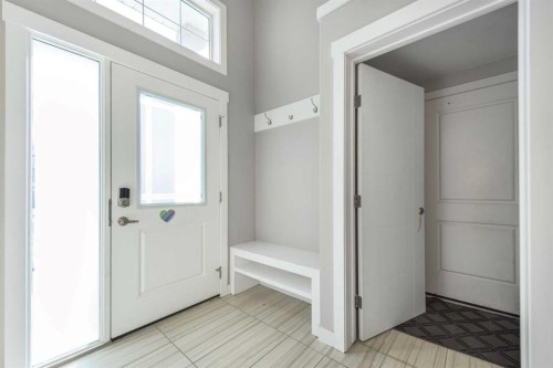 35 Sherview Grove Nw, Calgary, AB - Indoor Photo Showing Other Room