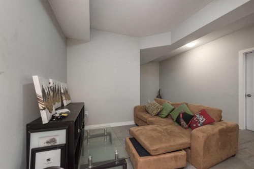 35 Sherview Grove Nw, Calgary, AB - Indoor