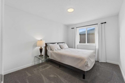 113 Sandpiper Bay, Chestermere, AB - Indoor Photo Showing Bedroom