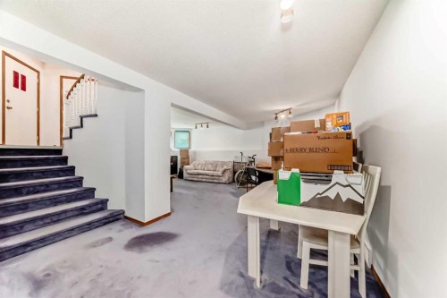 28 Harvest Oak Drive Ne, Calgary, AB - Indoor Photo Showing Other Room