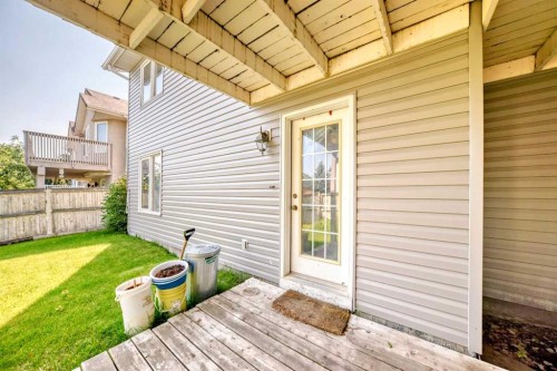 28 Harvest Oak Drive Ne, Calgary, AB - Outdoor With Deck Patio Veranda With Exterior