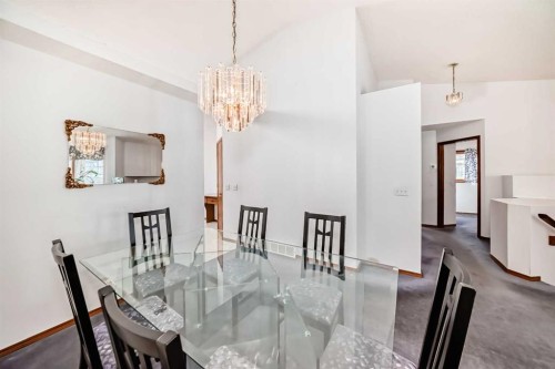 28 Harvest Oak Drive Ne, Calgary, AB - Indoor Photo Showing Dining Room