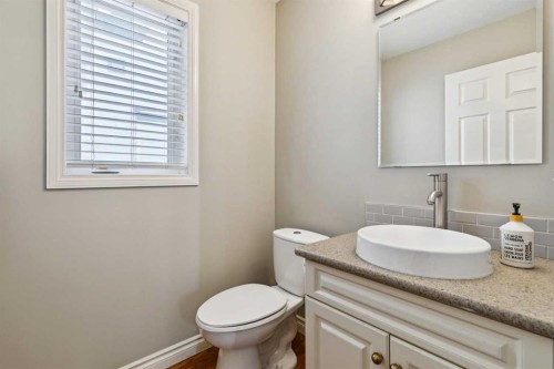 107 Sheep River Bay, Okotoks, AB - Indoor Photo Showing Bathroom