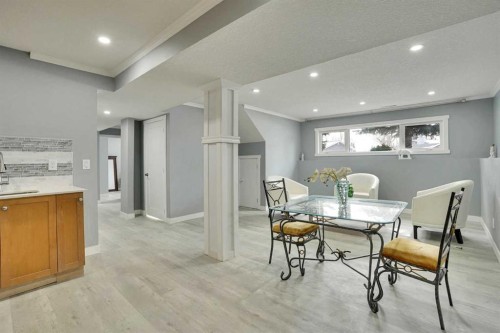 5036 Marshall Road Ne, Calgary, AB - Indoor Photo Showing Dining Room