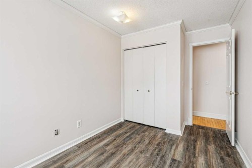 131 Woodglen Way Sw, Calgary, AB - Indoor Photo Showing Other Room