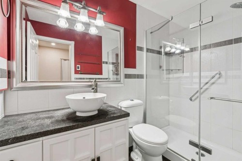 131 Woodglen Way Sw, Calgary, AB - Indoor Photo Showing Bathroom