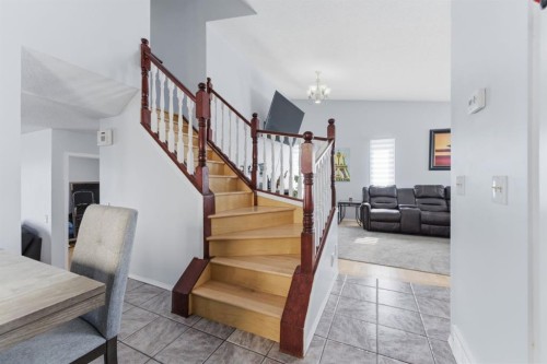 20 Applewood Way Se, Calgary, AB - Indoor Photo Showing Other Room