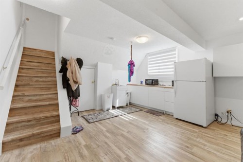 20 Applewood Way Se, Calgary, AB - Indoor Photo Showing Other Room