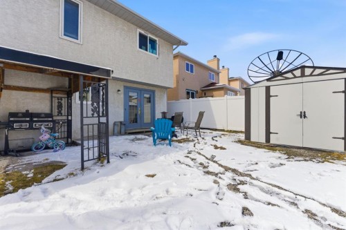 20 Applewood Way Se, Calgary, AB - Outdoor