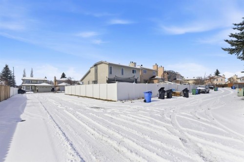 20 Applewood Way Se, Calgary, AB - Outdoor