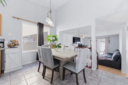 20 Applewood Way Se, Calgary, AB - Indoor Photo Showing Dining Room