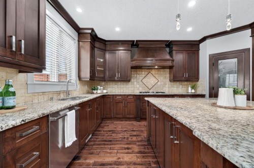 52 Wentworth Crescent Sw, Calgary, AB - Indoor Photo Showing Kitchen With Upgraded Kitchen
