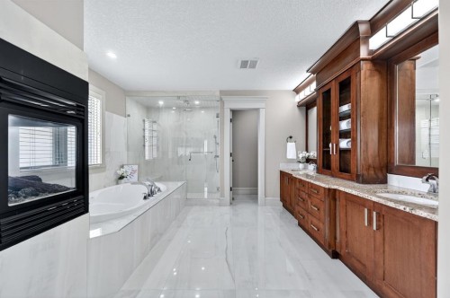 52 Wentworth Crescent Sw, Calgary, AB - Indoor Photo Showing Bathroom