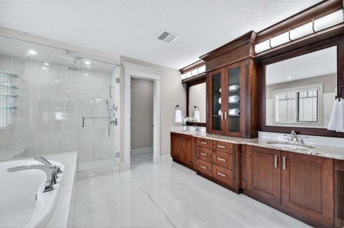 52 Wentworth Crescent Sw, Calgary, AB - Indoor Photo Showing Bathroom