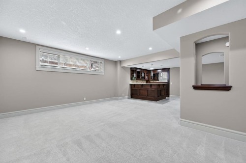 52 Wentworth Crescent Sw, Calgary, AB - Indoor