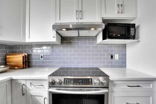 184 Cramond Green Se, Calgary, AB - Indoor Photo Showing Kitchen