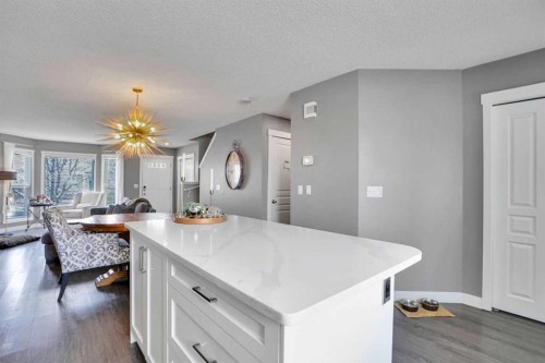 184 Cramond Green Se, Calgary, AB - Indoor Photo Showing Kitchen