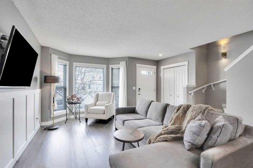 184 Cramond Green Se, Calgary, AB - Indoor Photo Showing Living Room
