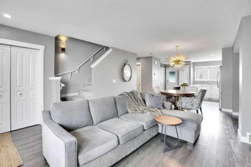 184 Cramond Green Se, Calgary, AB - Indoor Photo Showing Living Room