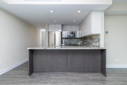 1503-519 Riverfront Avenue Se, Calgary, AB - Indoor Photo Showing Kitchen