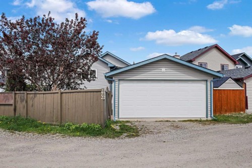 272 Saddlemead Road Ne, Calgary, AB - Outdoor
