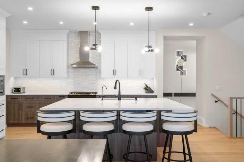 1104 Cranbrook Gardens Se, Calgary, AB - Indoor