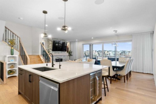 1104 Cranbrook Gardens Se, Calgary, AB - Indoor