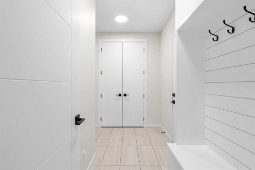 1104 Cranbrook Gardens Se, Calgary, AB - Indoor Photo Showing Other Room