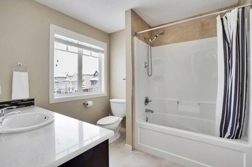 2 Aspen Summit Mount Sw, Calgary, AB - Indoor Photo Showing Bathroom