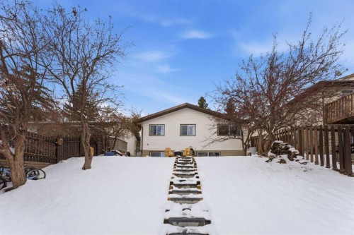 8119 Ranchview Drive Nw, Calgary, AB - Outdoor