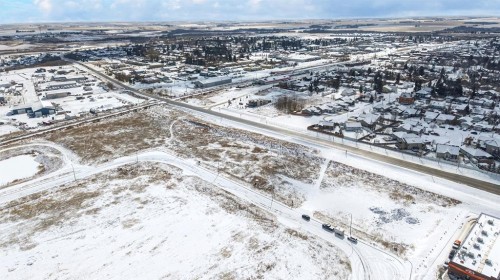 500 Shantz Drive, Didsbury, AB 